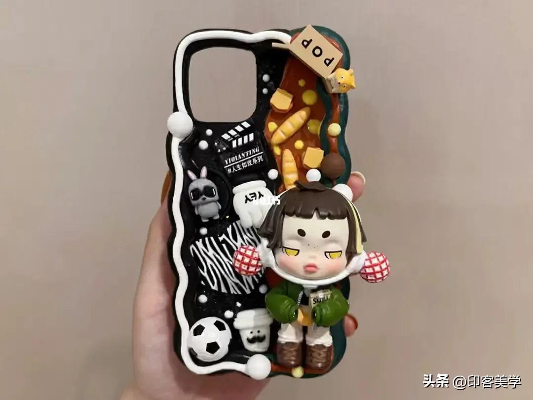 年轻人为“丑东西”买单，是智商税吗？