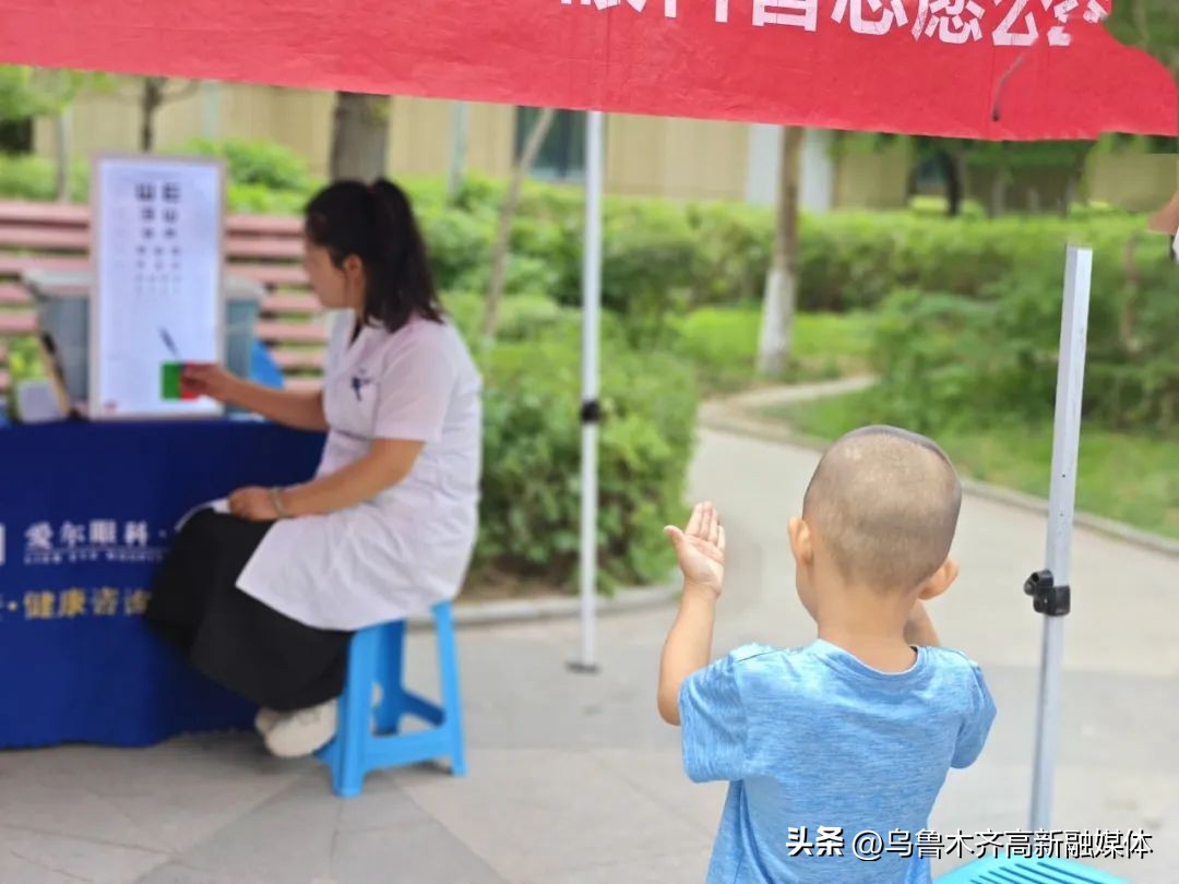 惠民服务送健康爱心义诊暖民心,我为群众办实事健康义诊