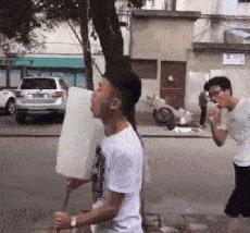 买新车适合发朋友圈的低调句子,朋友圈提新车评论