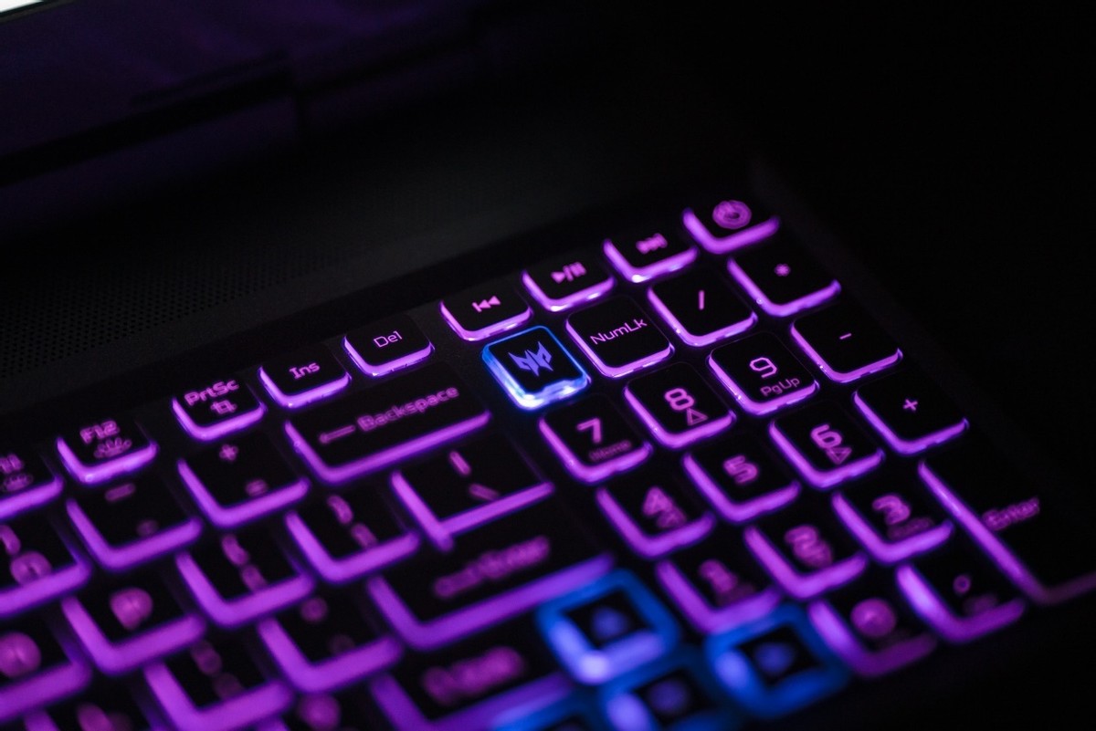 宏碁掠夺者擎neo赛博朋克测评,宏碁掠夺者擎neoi5-13500hx1t