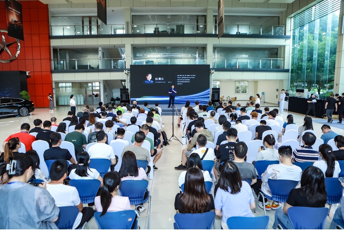 纯电续航1000公里远航y6表现如何,远航汽车y6发布会