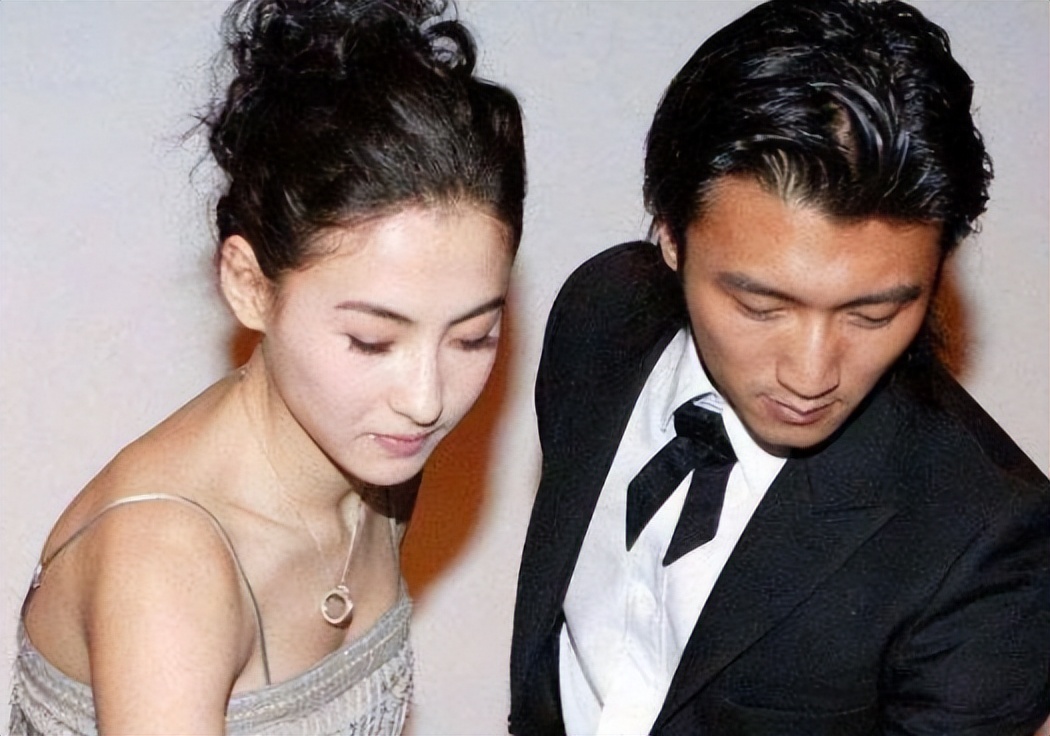 谢霆锋为什么如此喜欢王菲,谢霆锋为何喜欢王菲这么多年