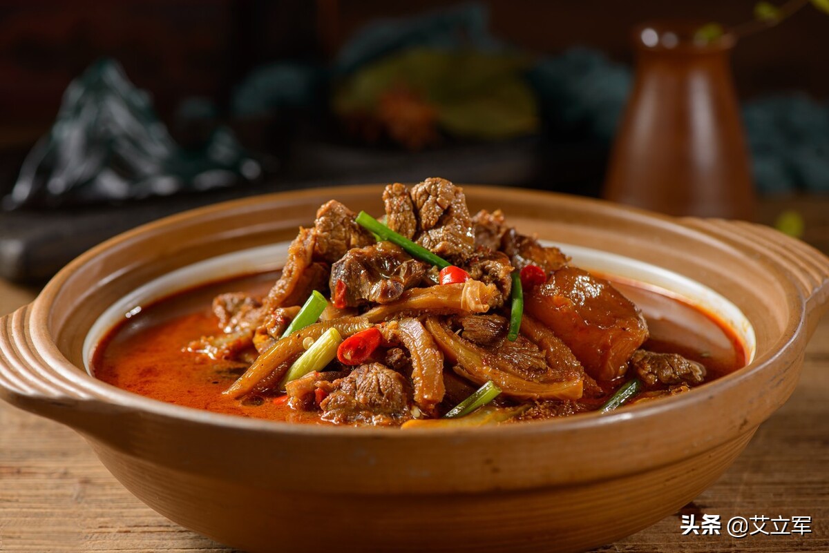 湘菜干锅牛杂的做法和配料窍门,干锅类的菜要什么配料怎么做