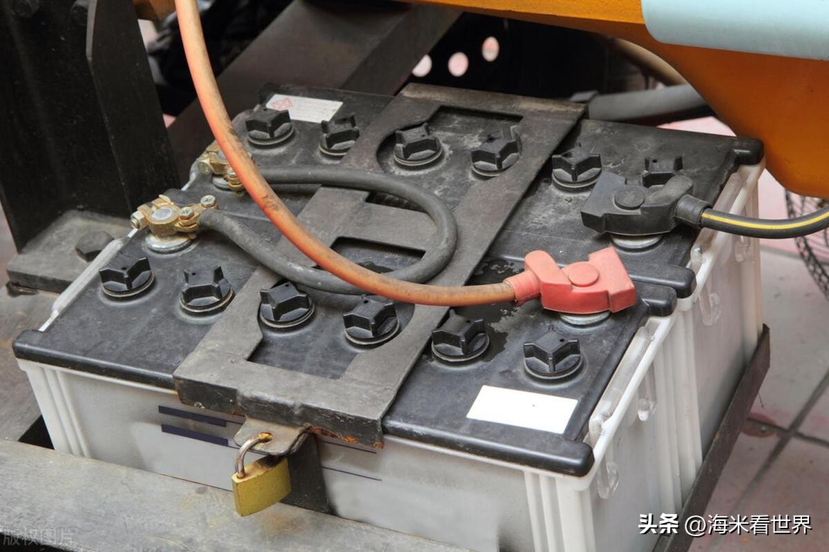 汽车显示电压过低是什么原因,领克汽车暂时性电压过低功能减弱