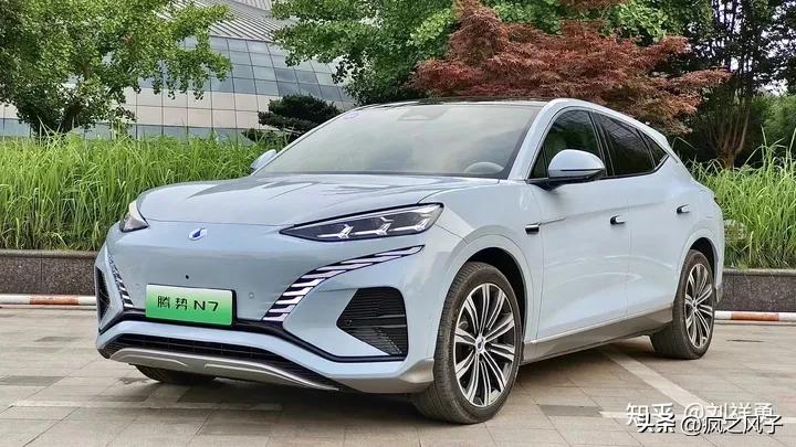 比亚迪首月销量破万车型,比亚迪8月销量出炉继续热销17万台