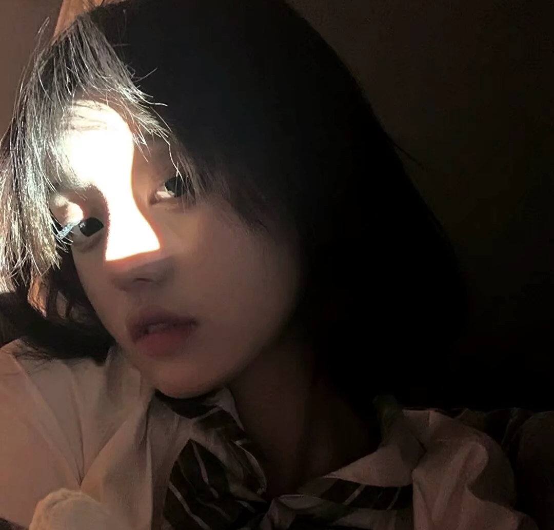 到底怎么才算爱一个人文案,多爱自己一点的文案