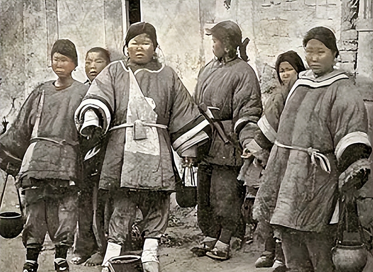 民国时期严查妇女束胸，发现一次罚款50大洋，举报者有奖励