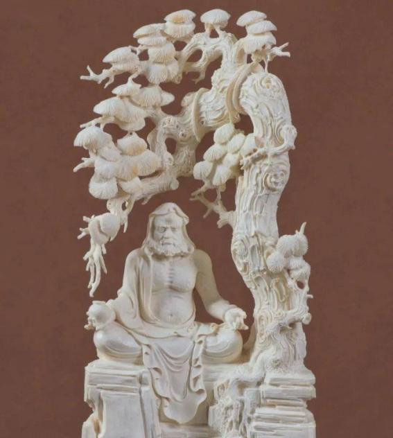 蜜蜡和猛犸哪个收藏价值高,猛犸单个牙收藏价值高吗