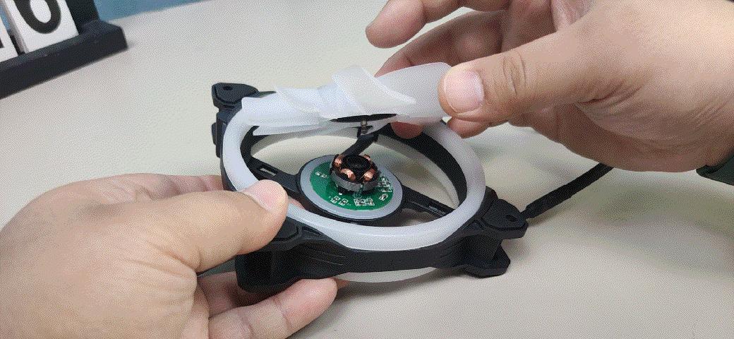 一正一反，轻松定义你需要的风扇风向，Tt耀影SWAFAN12机箱风扇