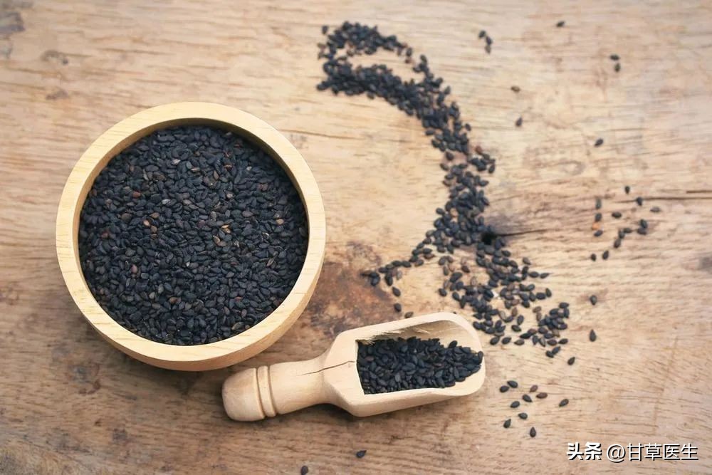 腰酸乏力要警惕四种原因,肾虚导致的虚汗和腰酸