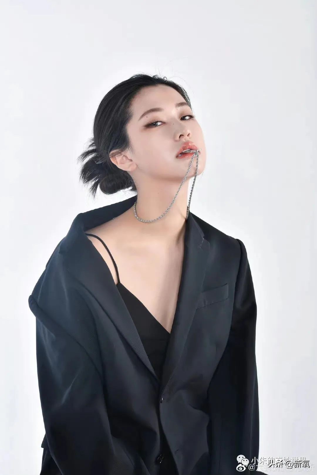 坐拥100万粉丝的美少女，直播间点赞量高达1亿，实力如何？