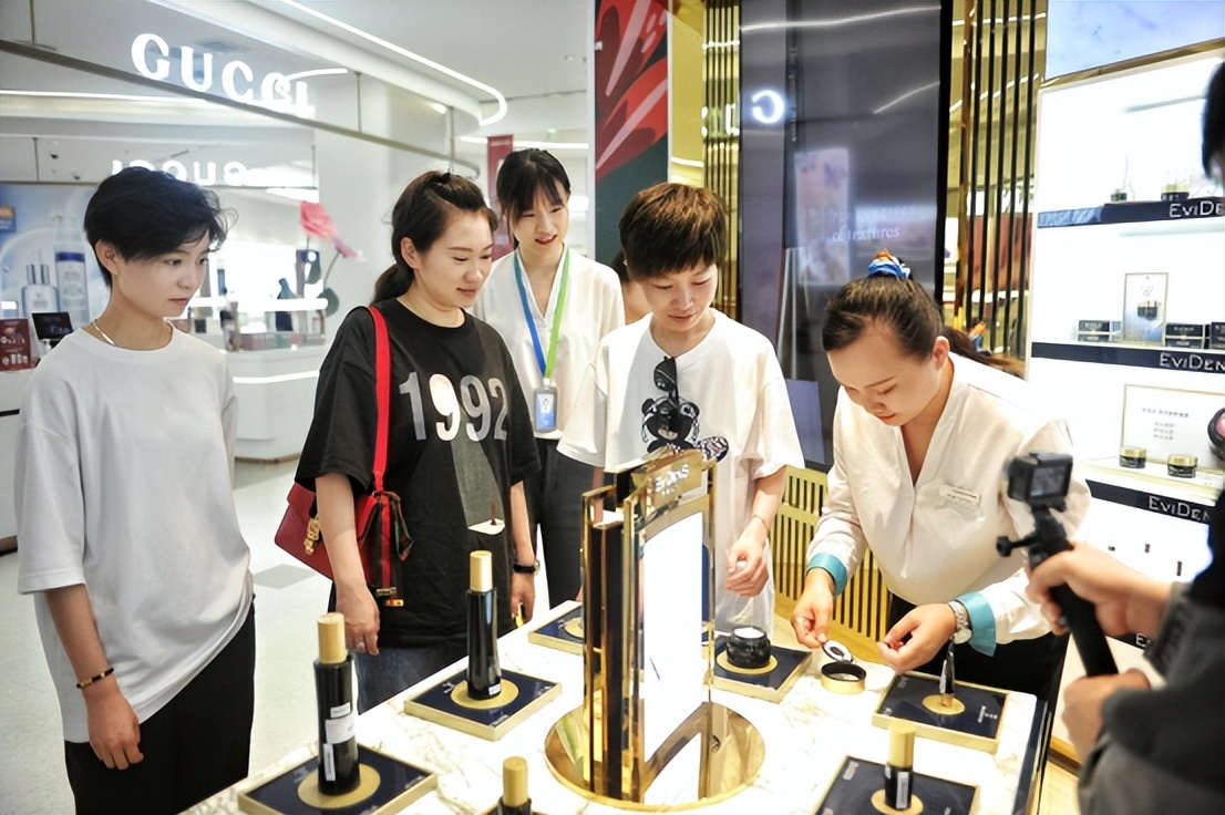 给“活力万宁”再添把火！女子中式台球公开赛引全国关注