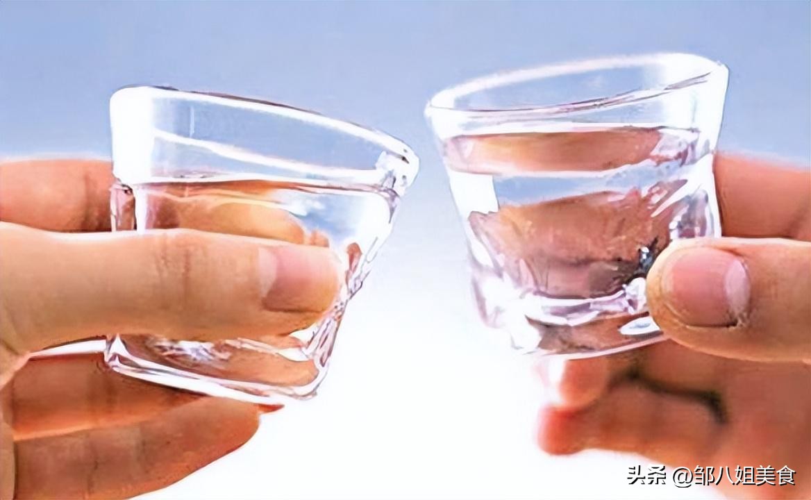 为什么网上卖酒比实体店贵,为什么网上买酒比线下便宜