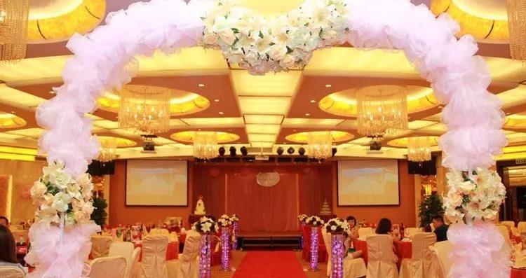 “惊！男子婚宴成功将7桌菜分成8桌，来看如何实现！”