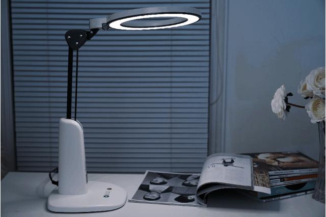 爱德华护眼灯真的有用吗,爱德华红光护眼灯对眼睛有伤害吗