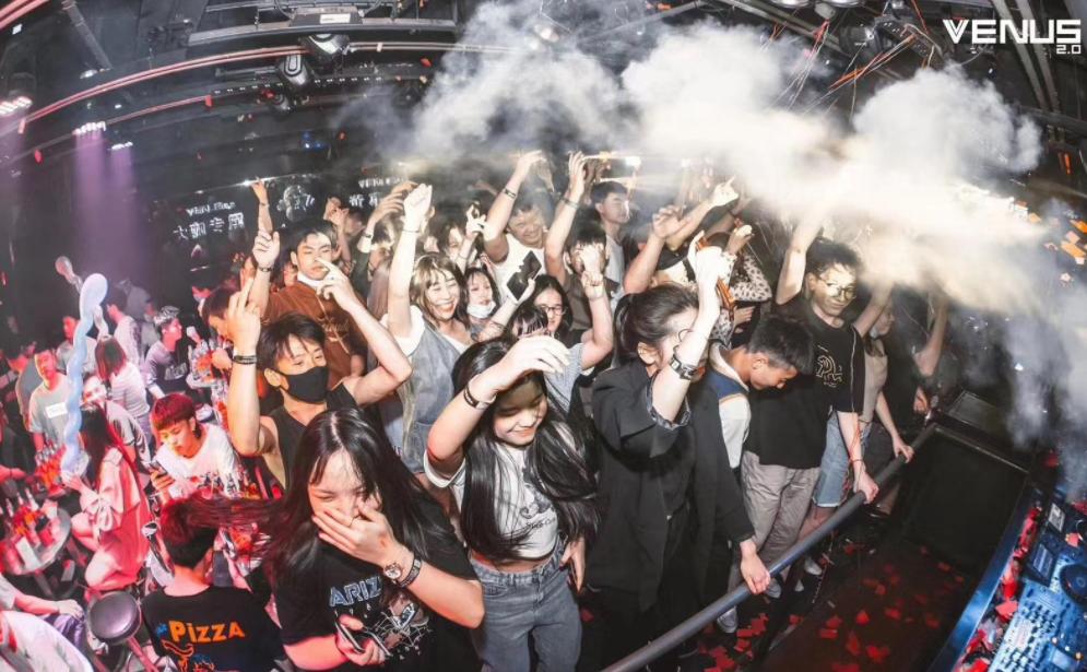 房贷车贷生活压力太大了怎么办,没有房贷车贷是不是很轻松