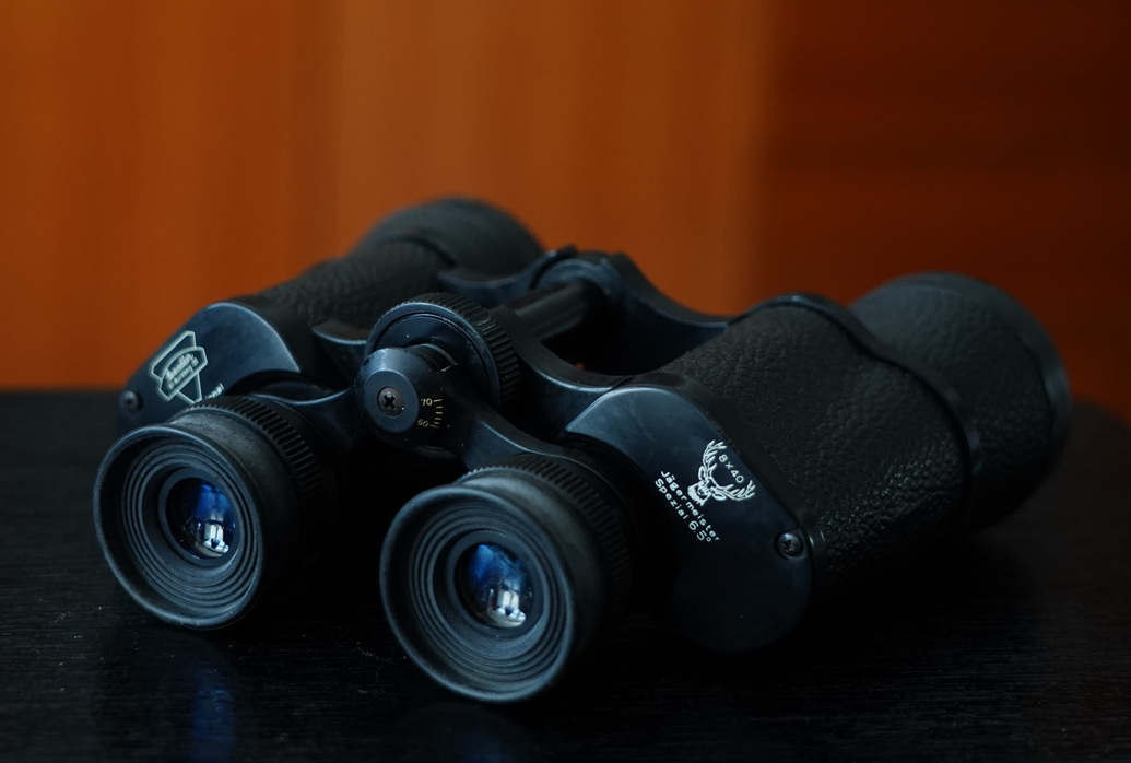 战争时期的老式军用望远镜,战争年代的18倍望远镜