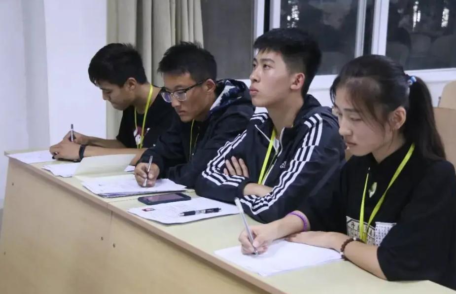 中铁二十二局本科生一般工资,中铁二局2024校招待遇