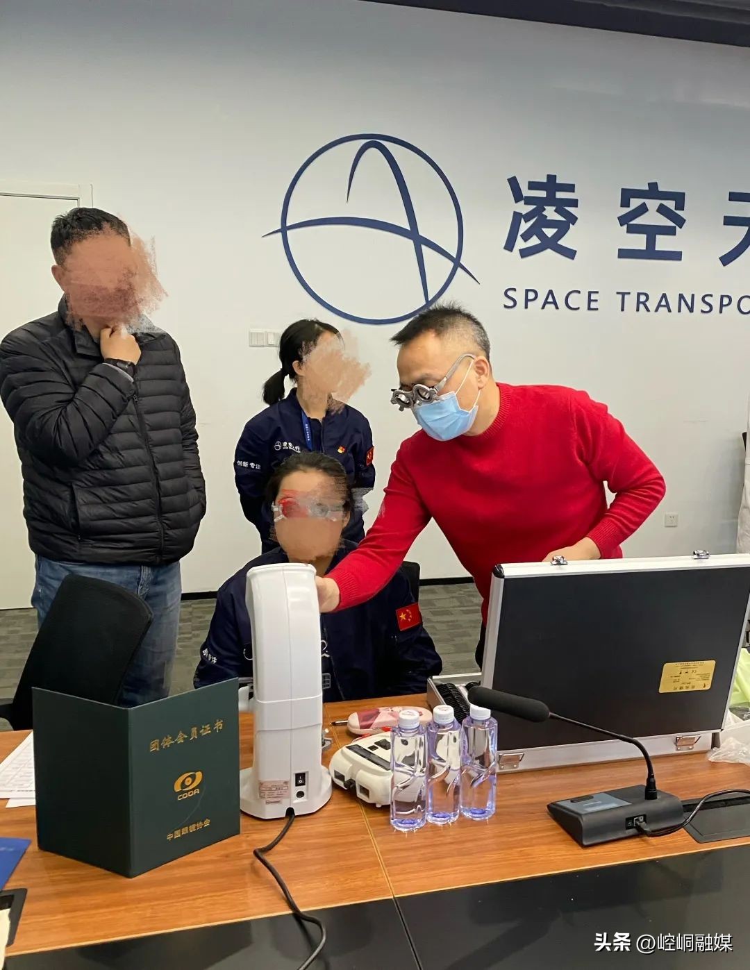 配眼镜的基本常识和技巧,正确佩戴隐形眼镜