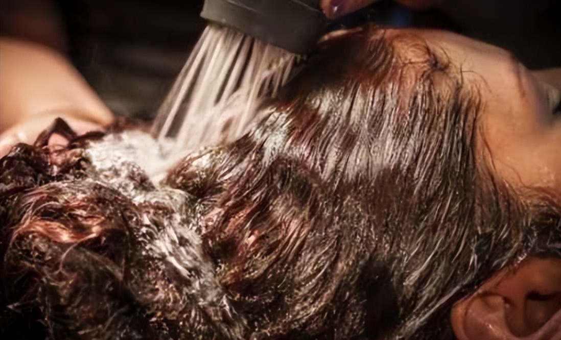 油性头发可以天天洗吗正确的洗头方式分享