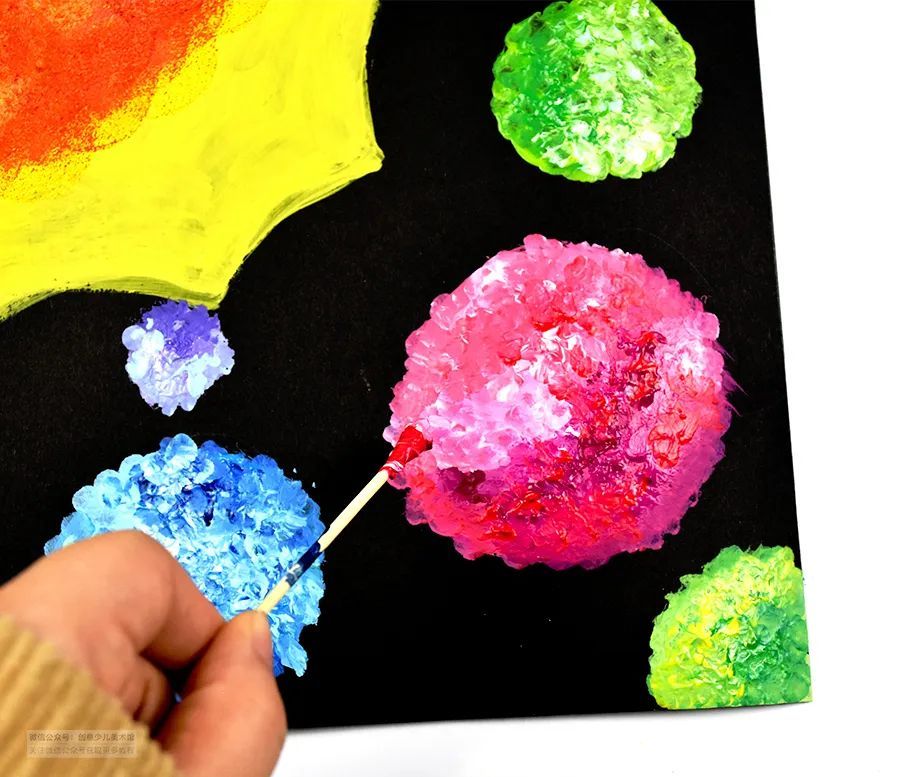 幼儿水粉画太阳的步骤视频,儿童画绘画地球6-9岁