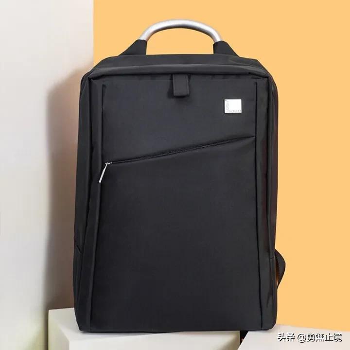 电脑双肩包哪个牌子比较好看实惠,性价比高的电脑双肩包推荐