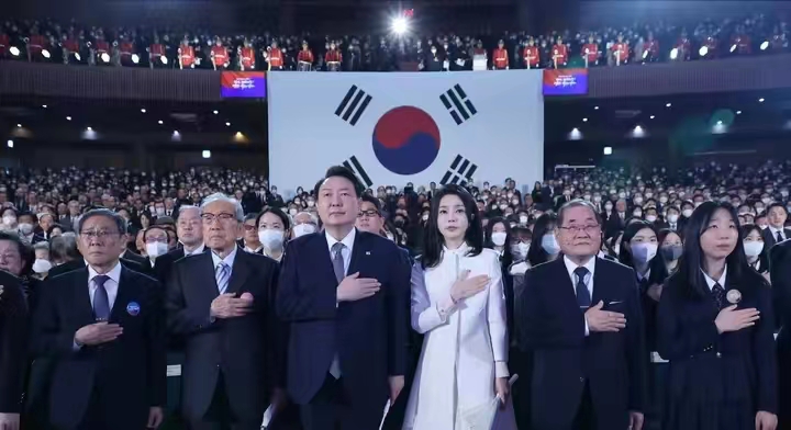 韩国第一夫人最新造型,韩国第一夫人穿衣风格