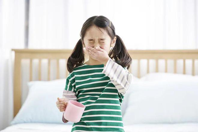 为什么孩子白天不咳半夜咳得厉害,孩子白天不咳晚上咳用什么小偏方