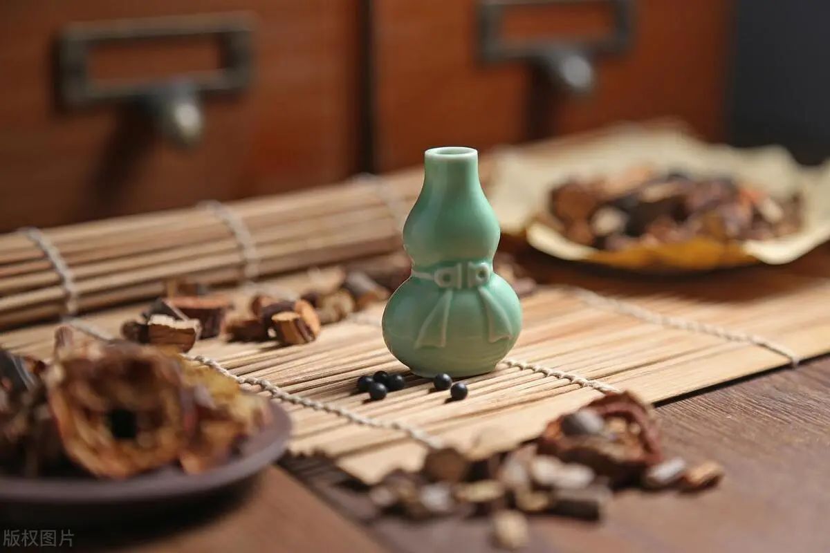 调理白发最好的一个中成药，有了它再也不用去染发啦