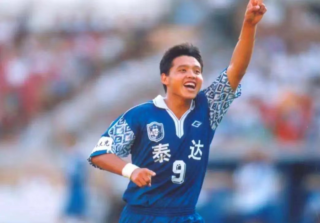 天之骄子陨落神坛,足球史上令人惋惜十大天才球员