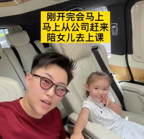 吉林女子自己试管生孩子,女子斥巨资生混血女儿新闻