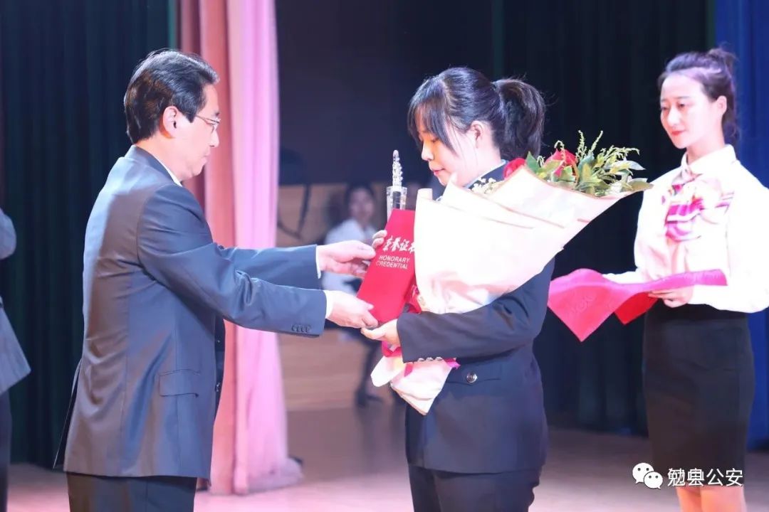 「先进典型」慧眼寻蛛丝纤手锁疑迹——勉县公安局法医罗茜同志先进事迹