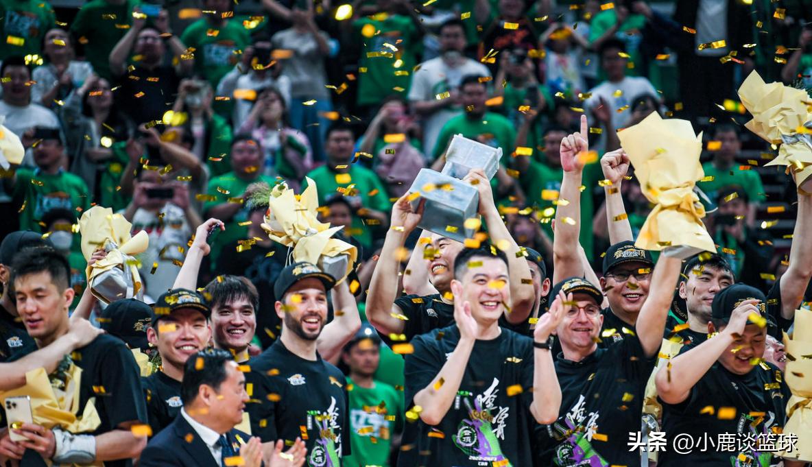 拒绝退役!辽宁男篮三冠功勋老臣确定留队,杨鸣靠他打造冠军王朝