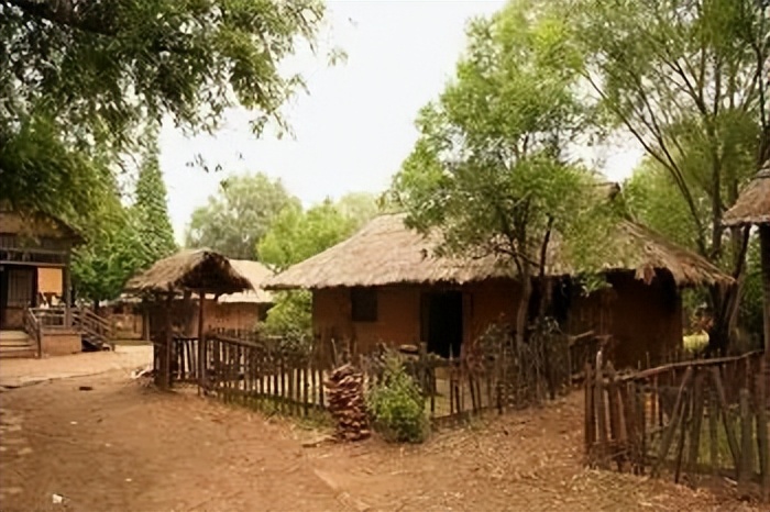 刘备“*妻换**如换衣”之谜：夜抱夫人玩玉人！