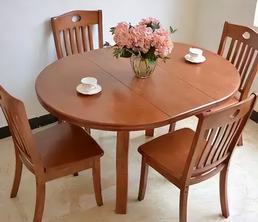 饭桌圆的好还是方的好,家庭里的饭桌选圆的还是方的好