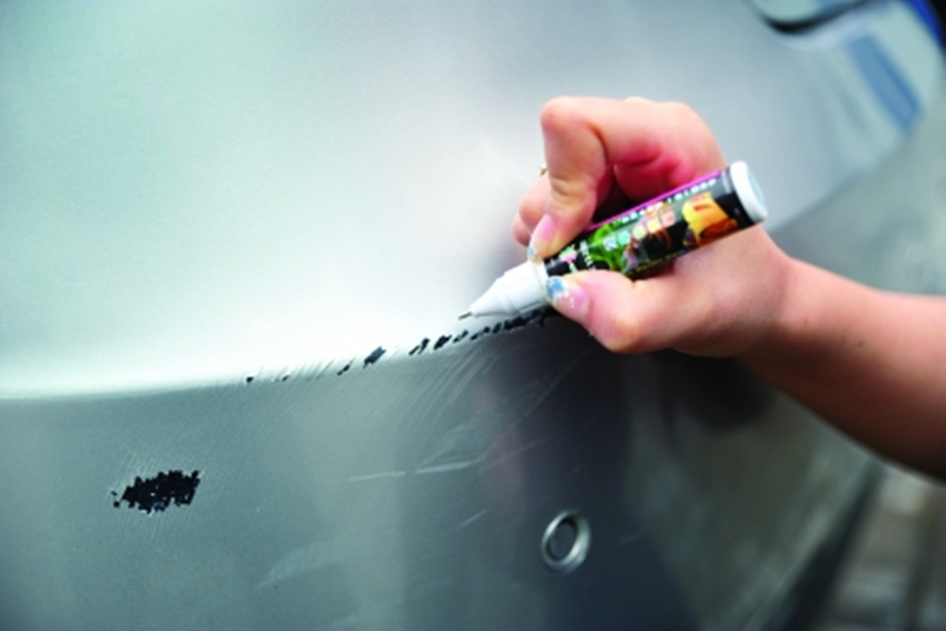 速腾锰石黑车漆划痕修复最好方法,宝马炭黑车漆划痕修复小妙招