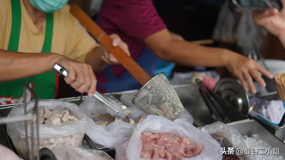 泰国疫情夜市地摊,泰国路边摊的疫情