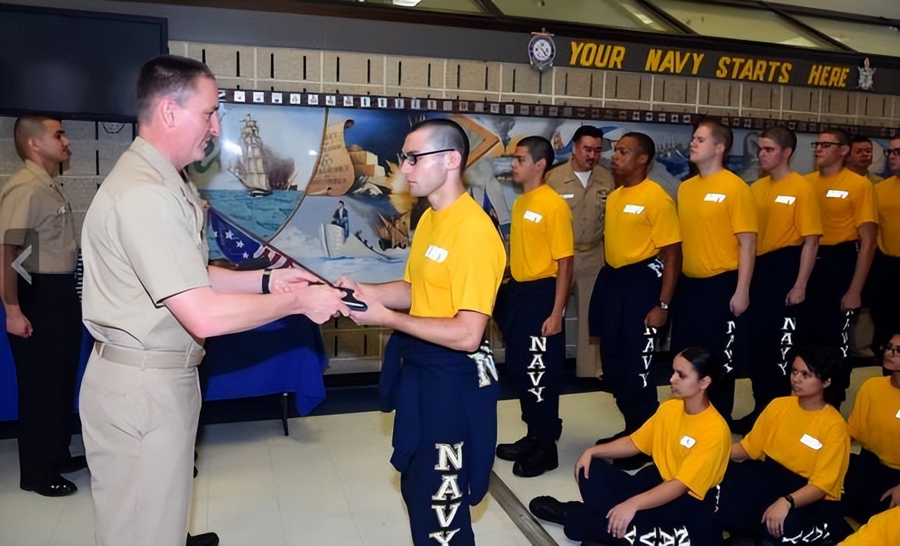 美国军事中国制造,老外评价中国军事制造能力