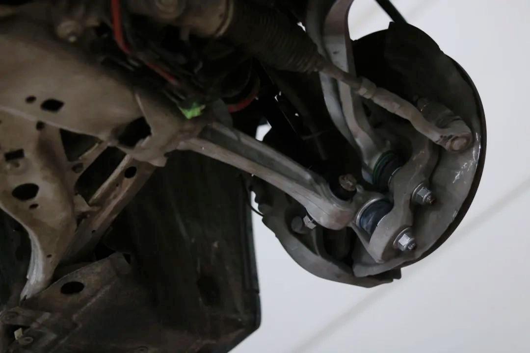 怪兽修车视频全集,13年宝马gt535升级新款内饰