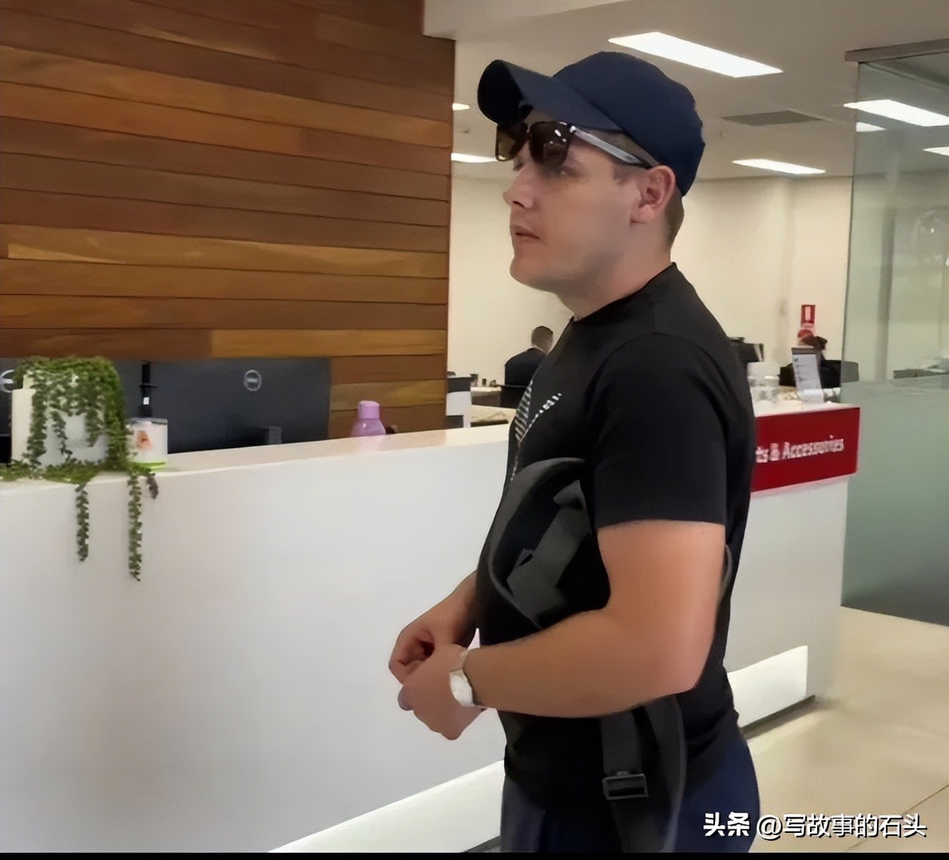 中国姑娘怀揣2000块去澳洲打工，嫁澳洲帅哥，打拼15年买两栋房