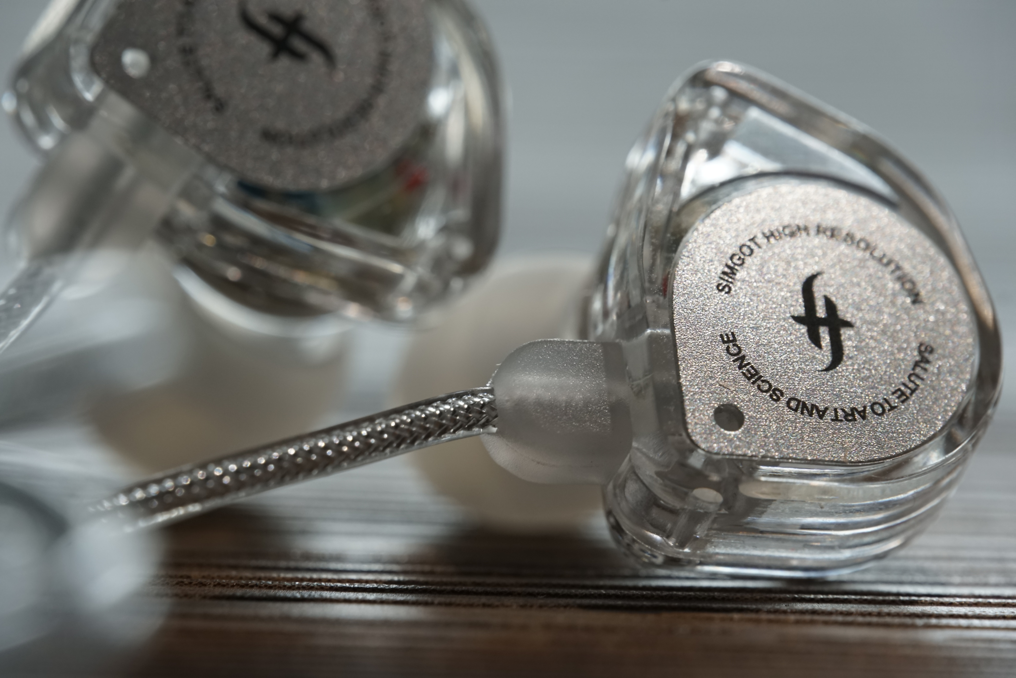 我可能听到了世界最好的“地摊耳塞”，广东制造，咋舌的超低失真