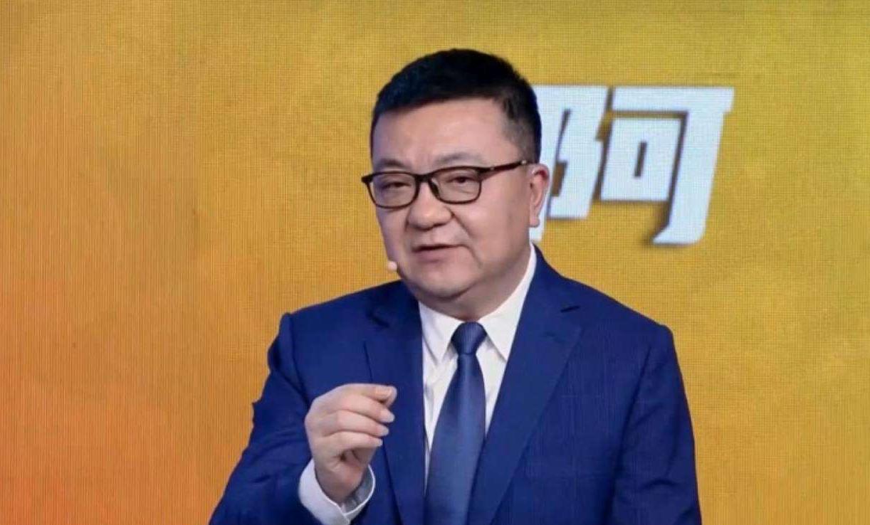 李霄鹏和李铁的区别,热议李霄鹏执教国足董路注定艰难