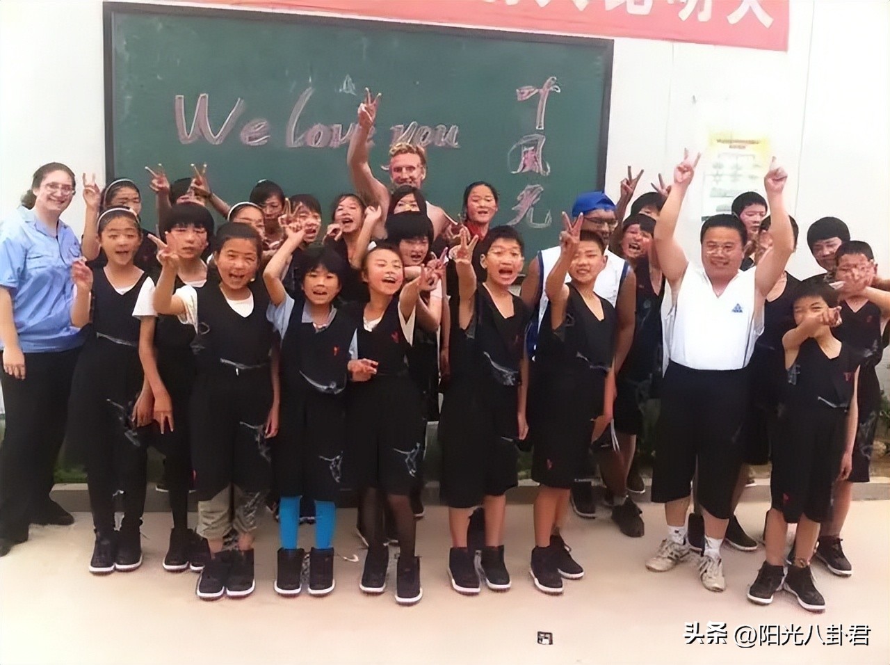 五位在华发展的美国男星,说各地方言娶中国妻子,父母以他们为荣