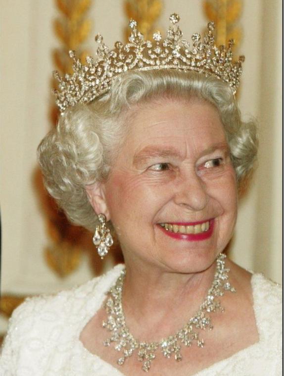 梅根被气走了,梅根卡米拉最新视频