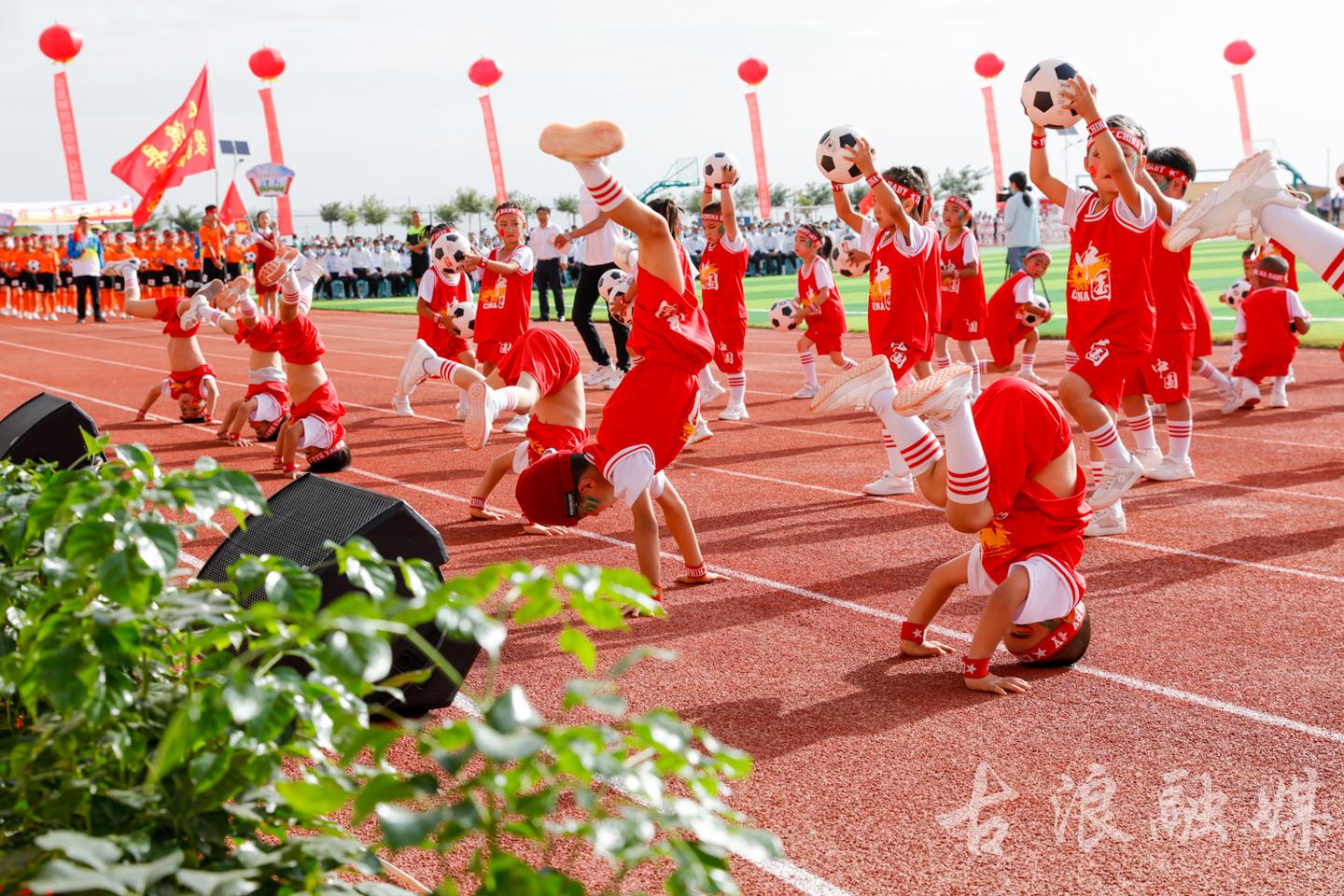 古浪城关第三小学足球比赛,古浪县足球联赛开幕式表演