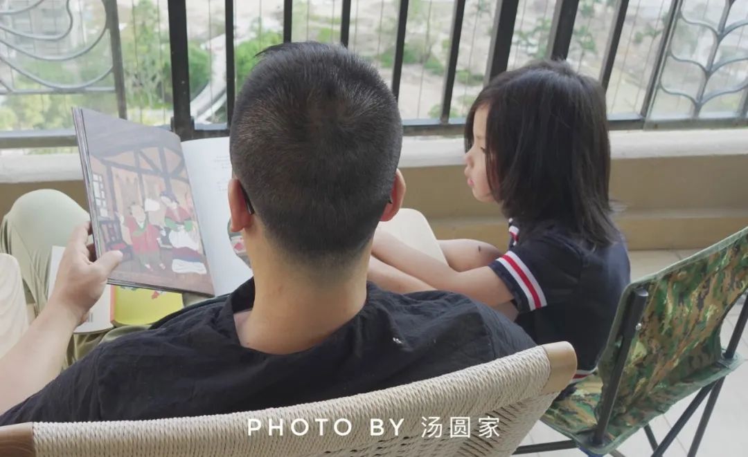 小户型给孩子创造一个读书角,1平米的温馨读书角设计