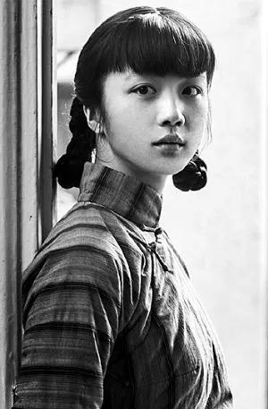 被命运戏弄的女人,受到命运的捉弄的女孩