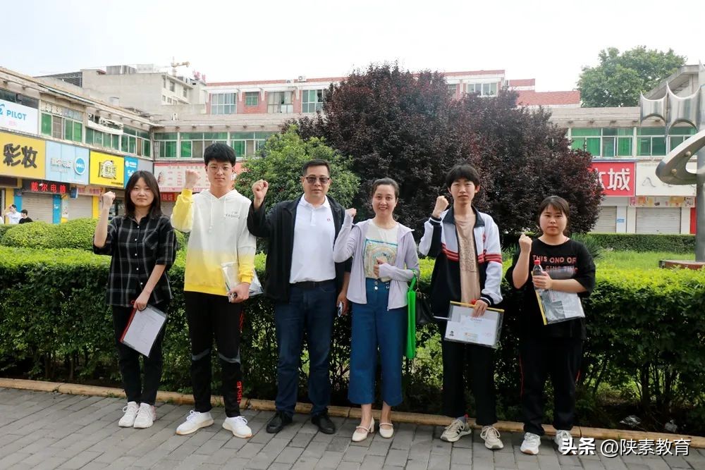 追梦吧高考完整视频,《追梦吧少年》