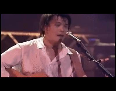 年轻时期的伍佰,伍佰外表不修边幅内心细腻