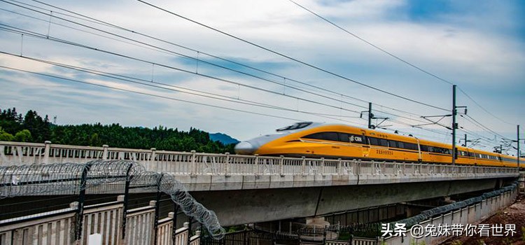 张家界黄龙洞七天旅游攻略路线,张家界旅游详细攻略400字